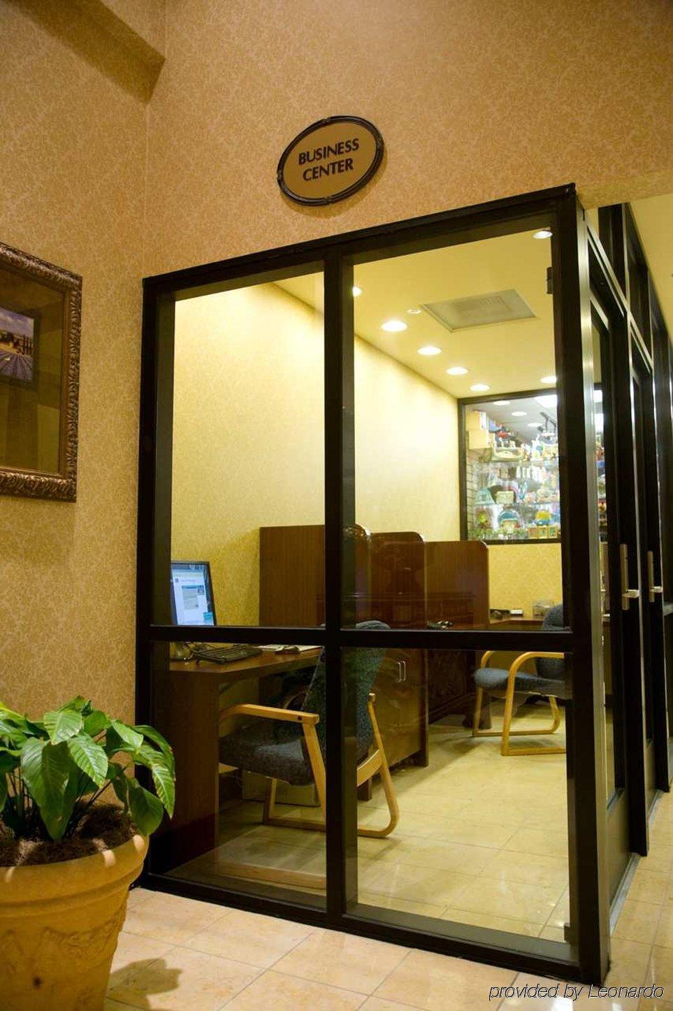 Hotel Zessa Orange County Airport, A Doubletree By Hilton Santa Ana Létesítmények fotó
