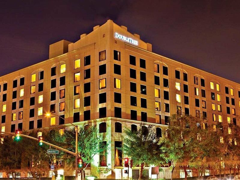 Hotel Zessa Orange County Airport, A Doubletree By Hilton Santa Ana Kültér fotó